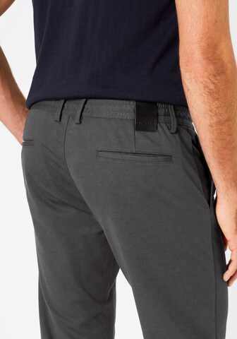 REDPOINT Slim fit Chino Pants in Black