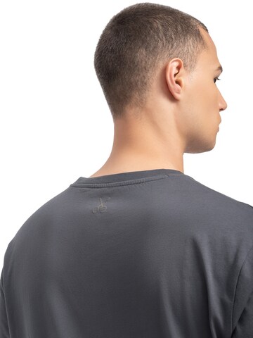 T-Shirt Kaft en gris