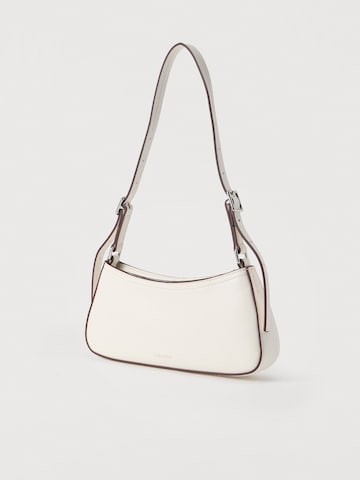 Calvin Klein Наплечная сумка в Белый