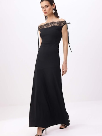 Trendyol - Vestido de noche en negro: frente