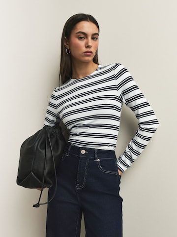 T-shirt Next en bleu : devant