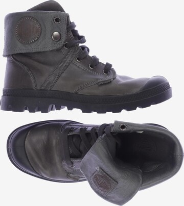 Palladium Dress Boots in 37,5 in Grey: front