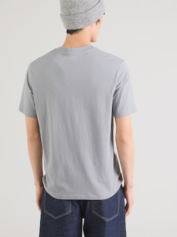 NAPAPIJRI Shirt in Grey