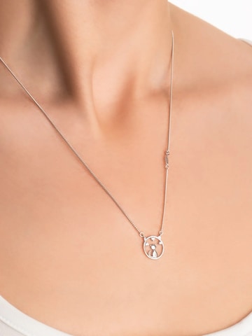 So Chic Necklace in Silver: front