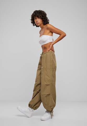 Tapered Pantaloni cargo di Urban Classics in beige: frontale