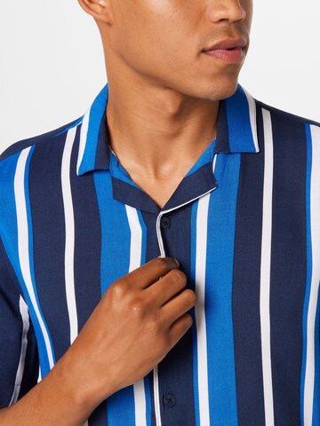 HOLLISTER - Ajuste regular Camisa en azul