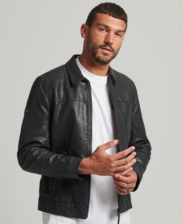 Veste mi-saison Superdry en noir : devant