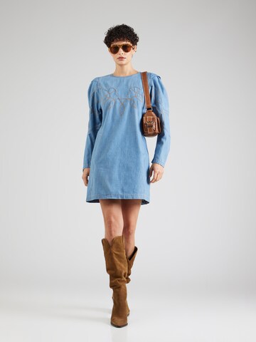 Rochie 'TASLA' de la Munthe pe albastru
