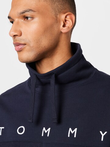 TOMMY HILFIGER Sweatshirt in Blau