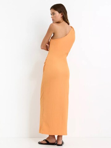 Robe d’été Pull&Bear en orange