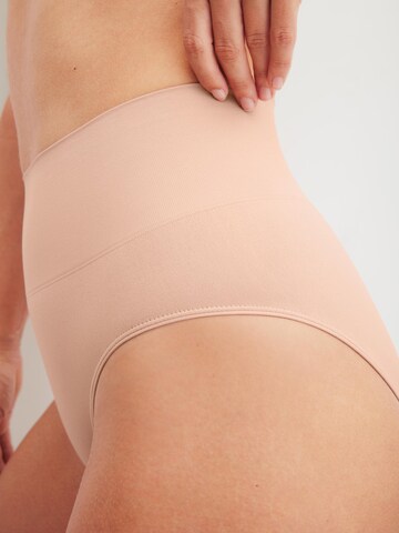 Slip modellante 'Seamless Shape' di CALIDA in rosa