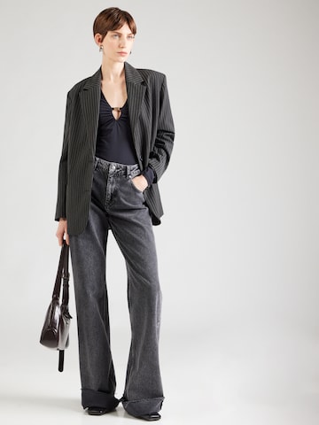 Abercrombie & Fitch T-shirt i svart