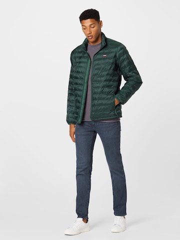 LEVI'S ® Regular fit Winterjas 'Presidio Packable Jacket' in Groen