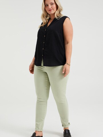 Skinny Jeans di WE Fashion in verde