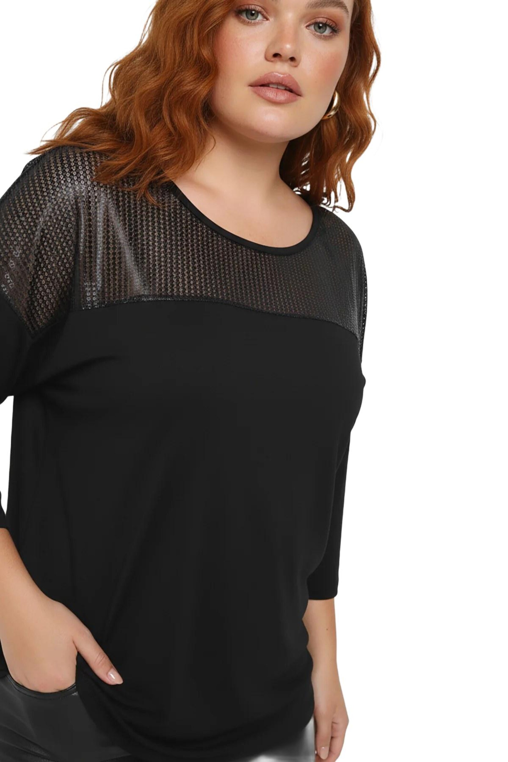 Shape Of You Bluse in Schwarz