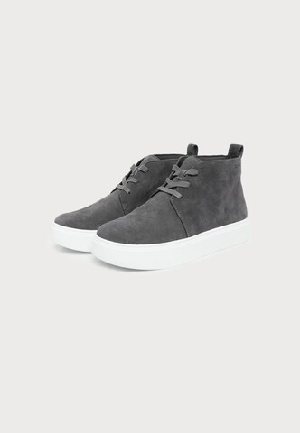 Calvin Klein Мъжки боти Chukka в сиво
