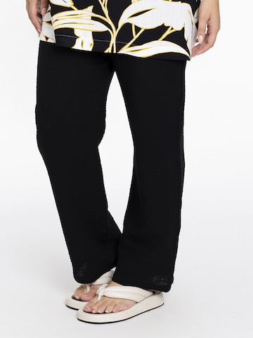 Yoek Loose fit Pants in Black: front