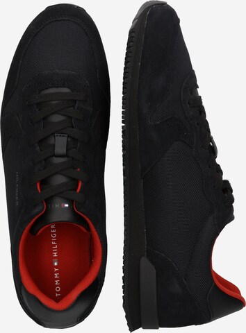 TOMMY HILFIGER Sneaker in Schwarz