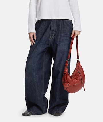 Liebeskind Berlin Shoulder bag 'Luna II' in Red: front
