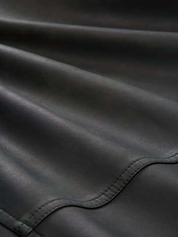 TOM TAILOR Демисезонная куртка в Черный