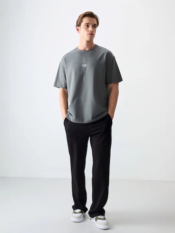 Tommy Life T-Shirt in Grau