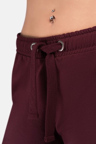 LONSDALE Regular Broek 'Carloway' in Rood