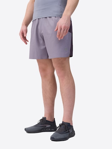 4F Regular Sports trousers in Grey: front