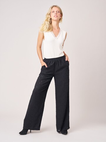 Deeluxe Loosefit Hose‌‌‌ in Schwarz