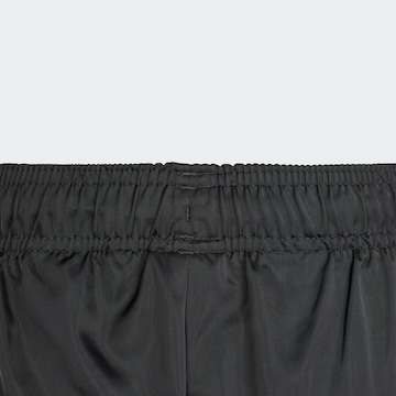 regular Pantaloni di ADIDAS ORIGINALS in nero