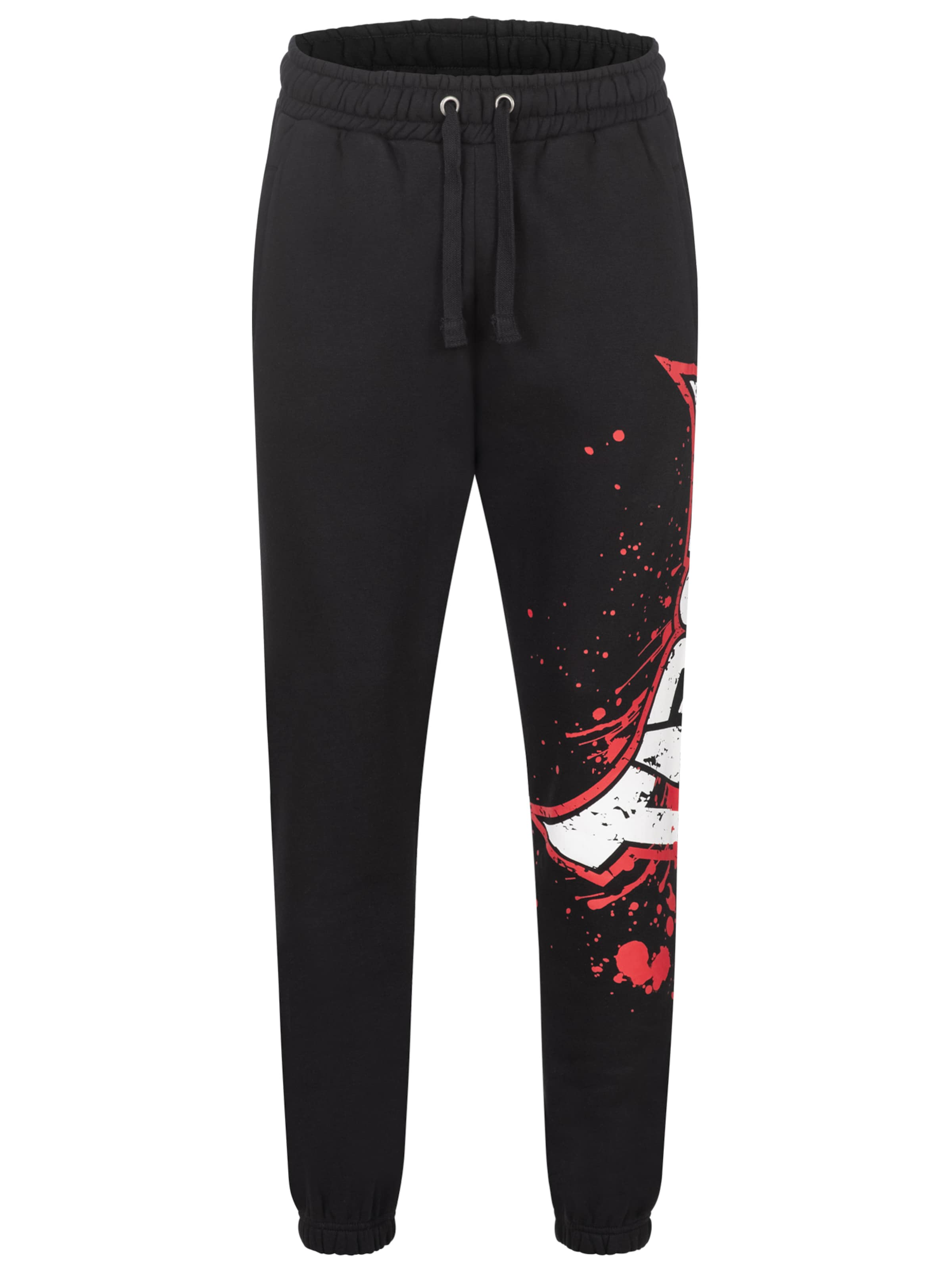 Tapout Tapered Sporthose in Schwarz: Vorderseite
