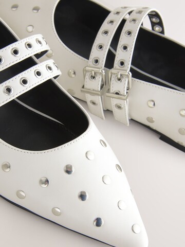 Ballerina con cinturino 'Forever Comfort®' di Next in bianco