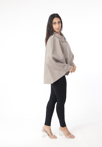 Cape Elara en marron