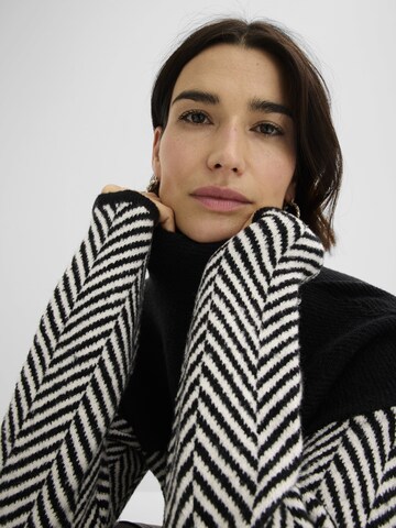bonprix Sweter w kolorze czarny