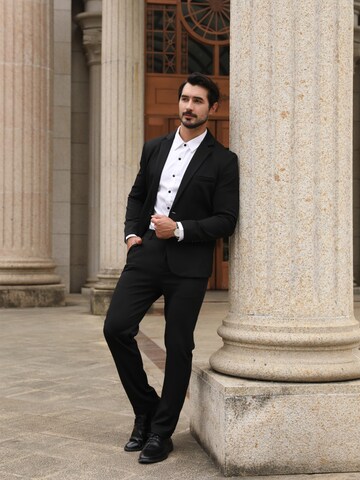 YOUTHUP Slim fit Suit in Black