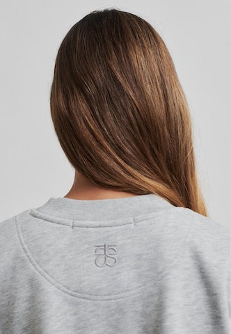 SECOND FEMALE Sweatshirt 'Abadell' in Grau