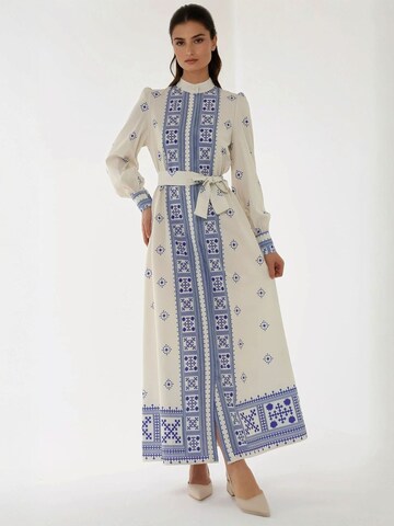 Hiccup Dress in White: front