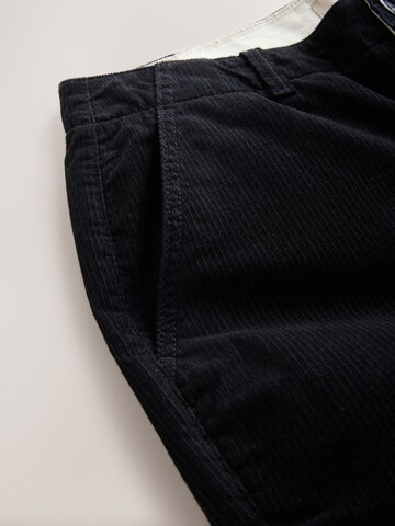 Next Tapered Hose in Schwarz