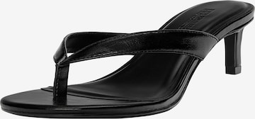 Pull&Bear Varvastossut värissä musta: etupuoli