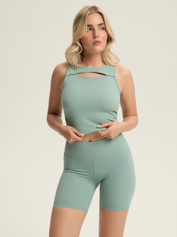 ESOTIQ - Skinny Pantalón 'High Waist Shorts Polyamid Mix glatt seamless stretch Kelsea' en verde