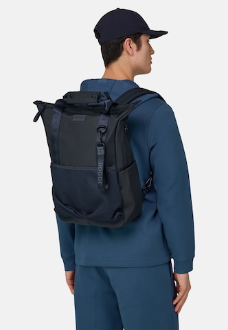 Boggi Milano Rucksack in Blau: Vorderseite