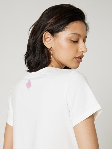 florence by mills exclusive for ABOUT YOU Shirt 'Cherry Pick' in White