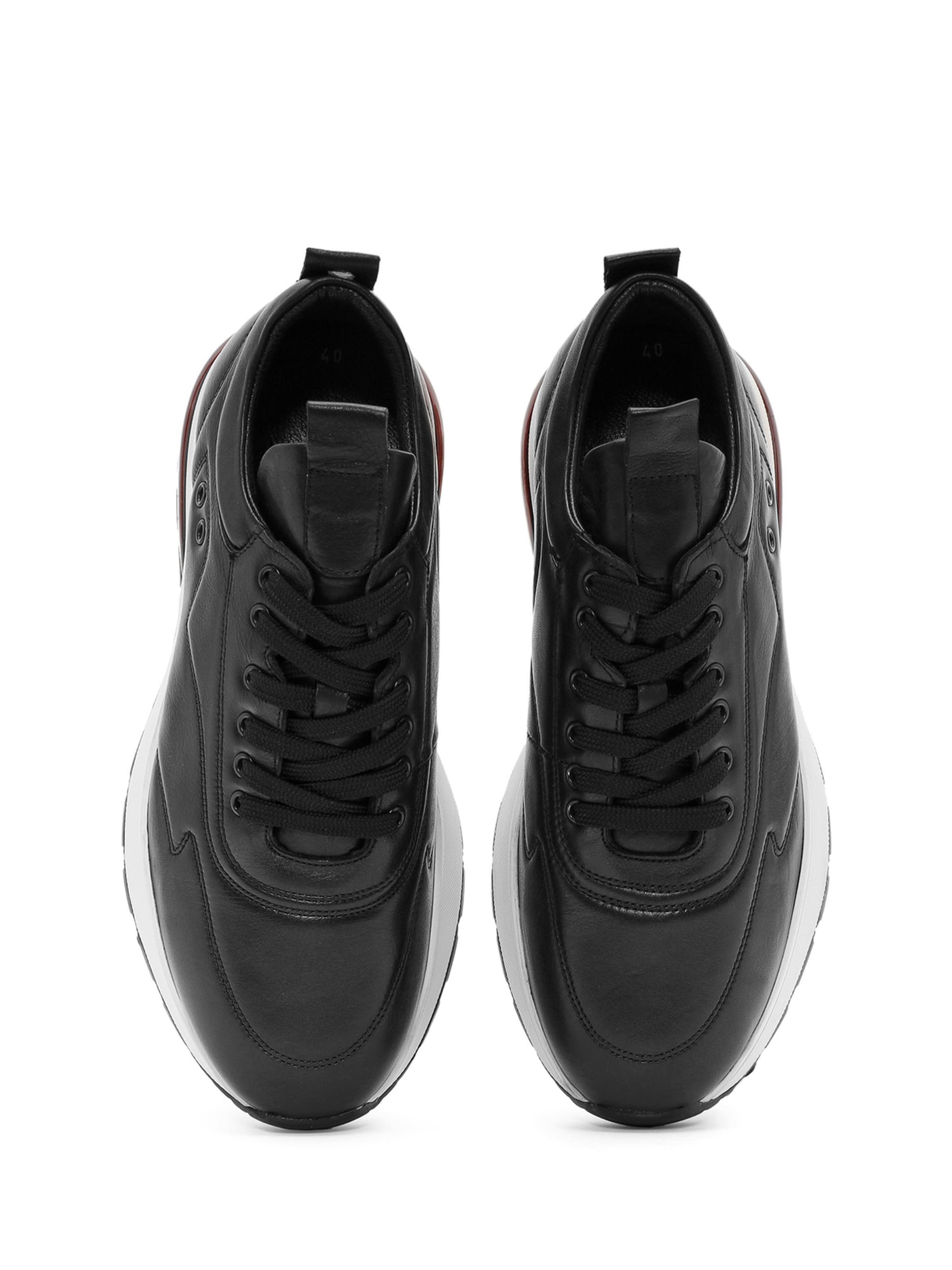 Baskets basses Derimod en noir