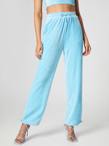 VIERVIER Pants 'Aimee' in Blue: front