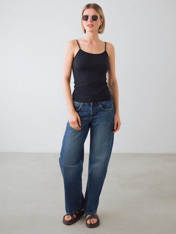 Honest Basics Top in Zwart