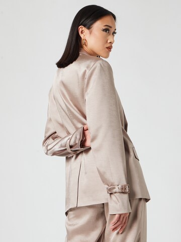 Blazer 'Dalia' di Hoermanseder x About You in beige