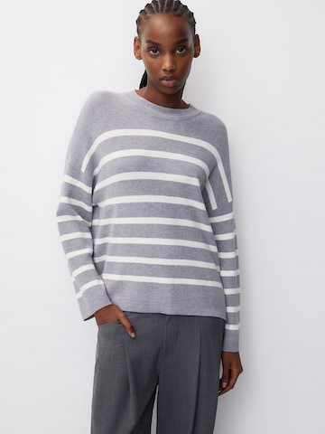 Pull-over Pull&Bear en gris : devant