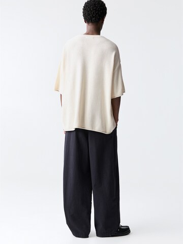 Pull&Bear Пуловер в бяло
