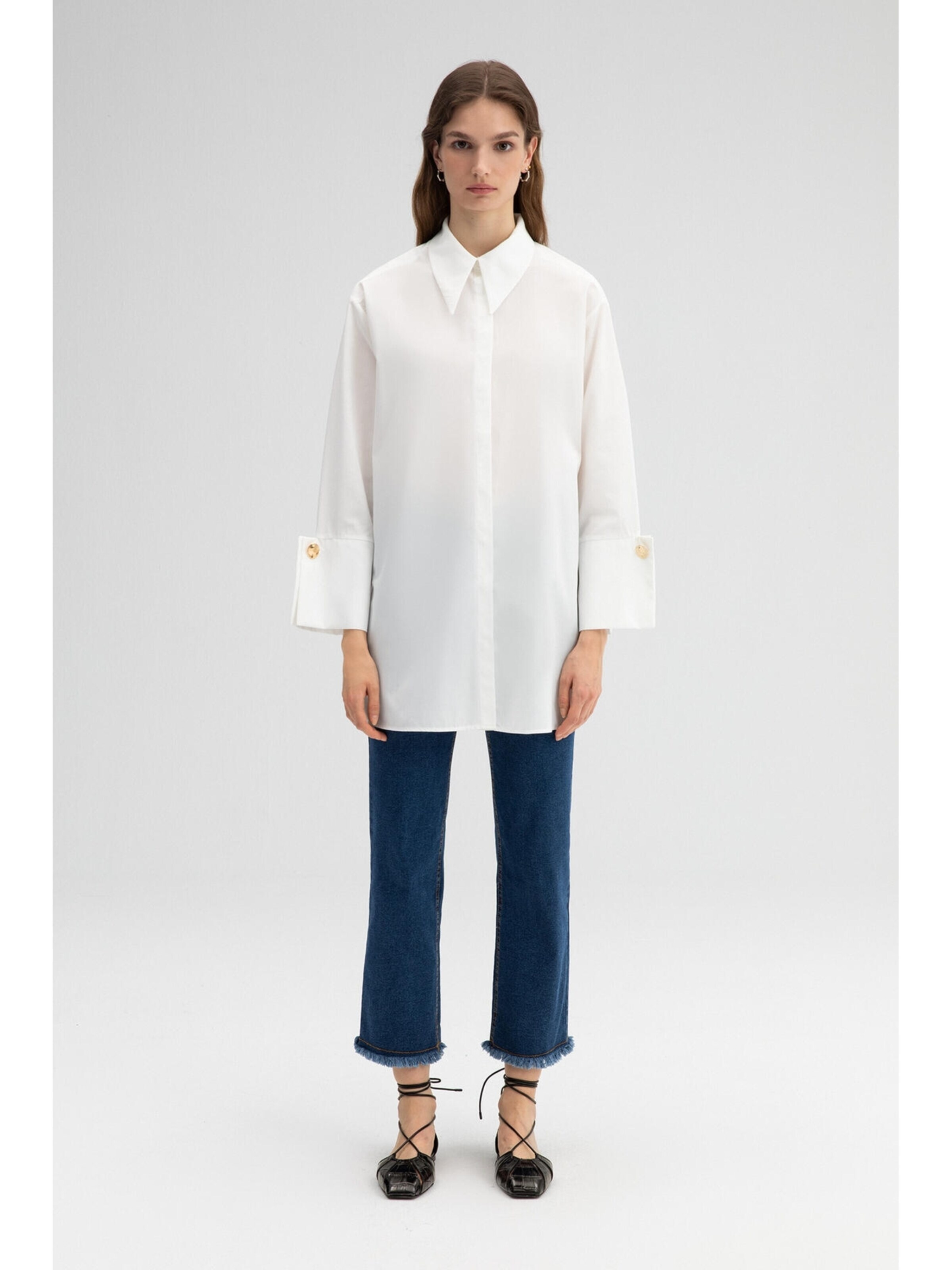 Touché Privé - Camiseta 'Poplin Shirt With Wide Cuff' en beige