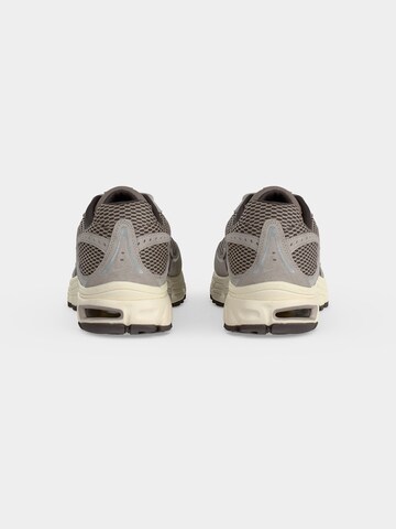 Nike Sportswear Nizke superge 'AIR MAX MOTO 2K' | siva barva