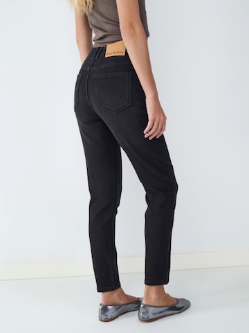 BALMOHK Slimfit Jeans i sort